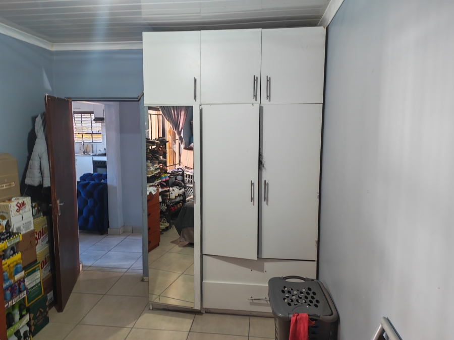 3 Bedroom Property for Sale in Nomzamo Western Cape
